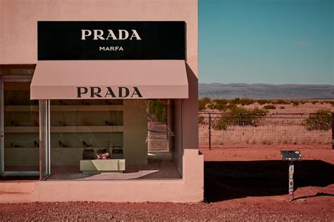 prada store in desert robbed|Prada Marfa: The Texas Store Built In The Middle Of Nowhere.